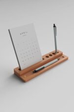 CW-09 Ahşap Masa Takvimi